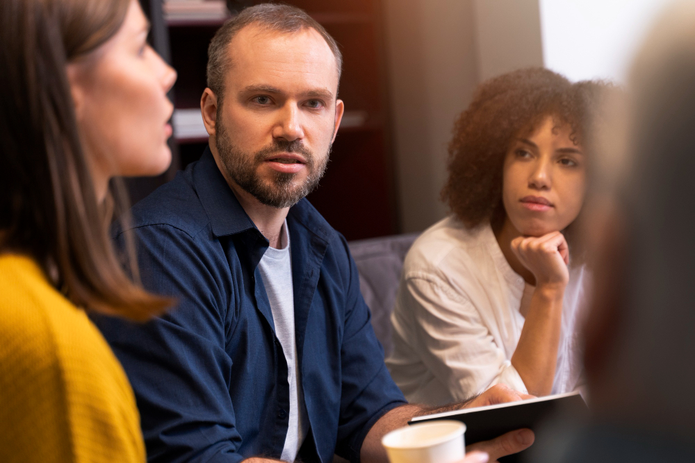 Gestão de pessoas em empresas: estratégias essenciais para líderes manterem a cultura, engajamento e resultados durante mudanças.