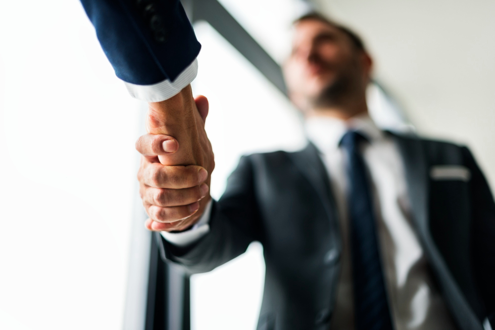Saiba como M&A em empresas familiares pode equilibrar crescimento, controle, governança e preservação do legado da família.