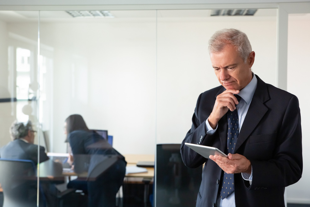 A tomada de decisão empresarial precisa evoluir à medida que a empresa cresce e sua estrutura se torna mais complexa.